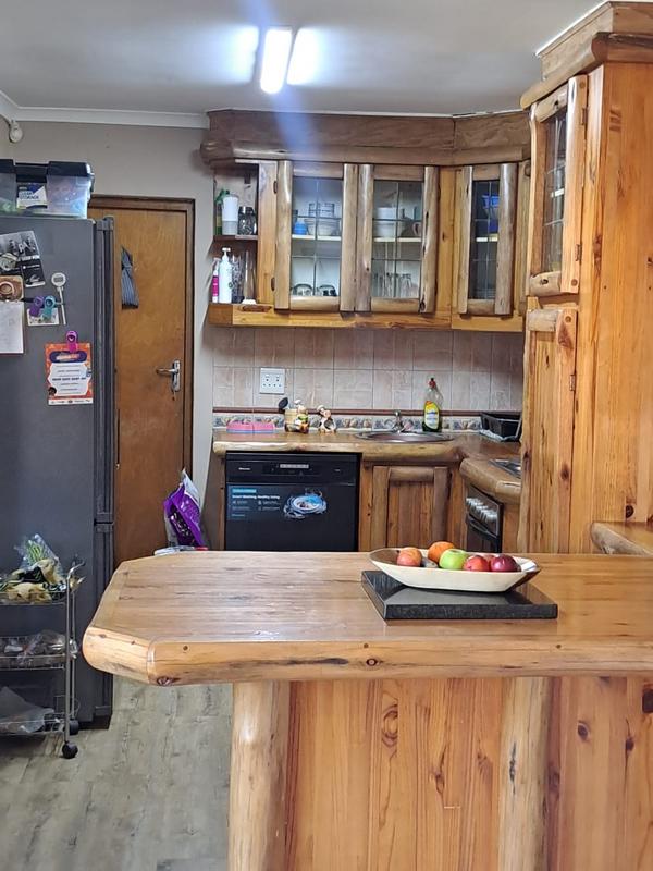 To Let 3 Bedroom Property for Rent in Vredekloof Heights Western Cape